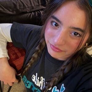 Meet your Posher, Astrid